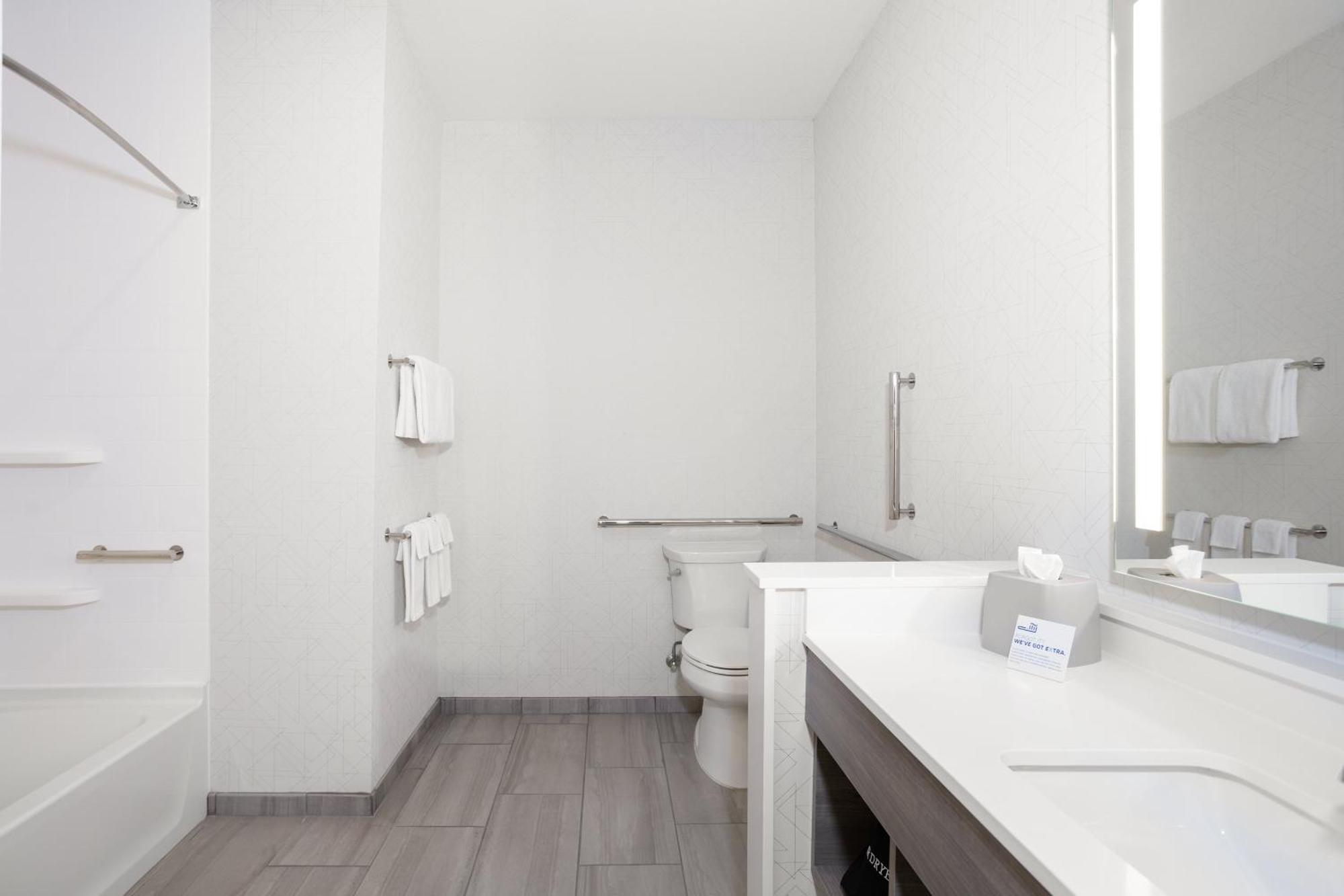 Holiday Inn Express & Suites Hawthorne - Elmsford North By Ihg Bagian luar foto